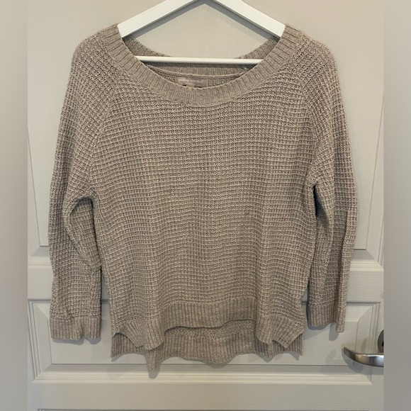 Banana Republic Crop 3/4 Sleeve Sweater - Picture 2 of 3